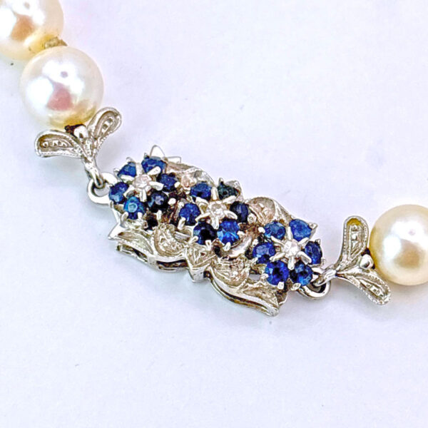 18ct White Gold Sapphire & Diamond Clasp Pearl Necklace