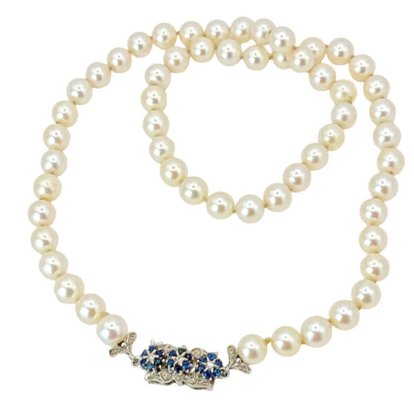 18ct White Gold Sapphire & Diamond Clasp Pearl Necklace