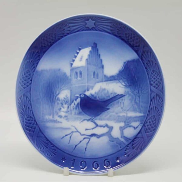 Royal Copenhagen Blackbird at Christmas Time Christmas Plate 1966