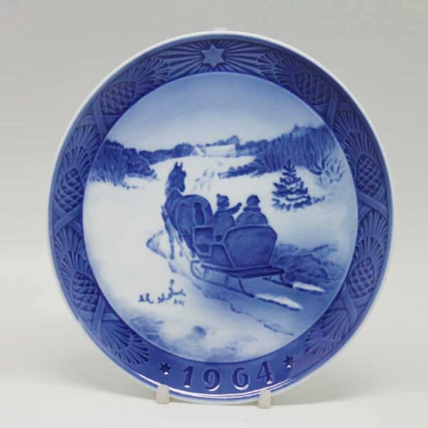 Royal Copenhagen Fetching the Christmas Tree Christmas Plate 1964