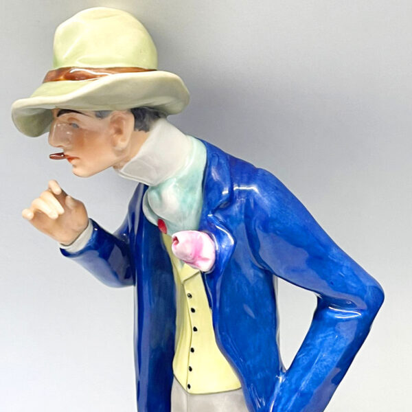 Amphora-Man-in-Blue-Coat-1918-to-1939-Turn-Teplitz-3 Amphora Man in Blue Coat 1918 to 1939 Turn Teplitz