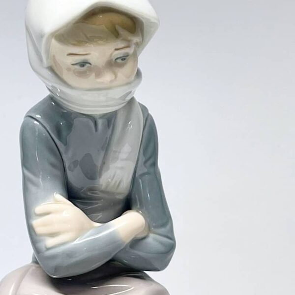 Lladro Girl The Duck Seller