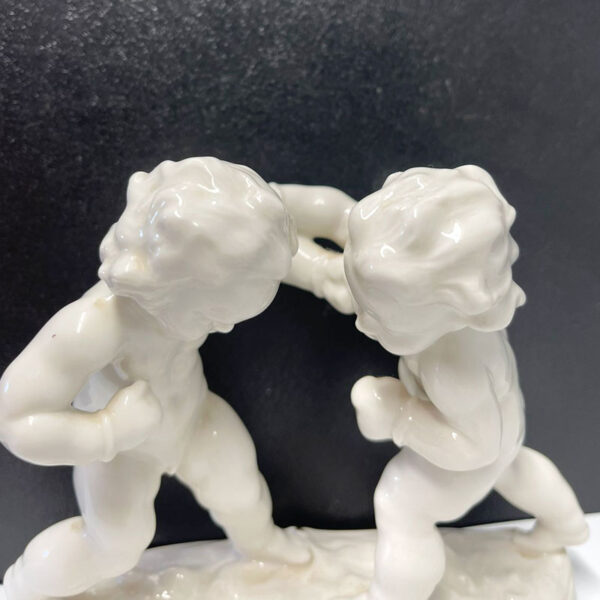 Hutschenreuther Selb Cherubs Putti Boxing Figurine