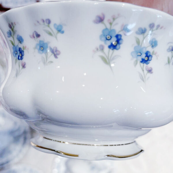 Royal Albert Memory Lane 21 Piece Tea Set