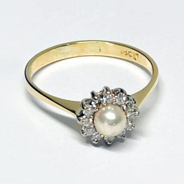 Diamond-And-Pearl-Ring-18-Carat-Gold-5-1 18ct Gold Diamond And Pearl Ring