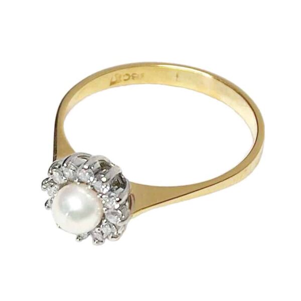 Diamond-And-Pearl-Ring-18-Carat-Gold-5 18ct Gold Diamond And Pearl Ring