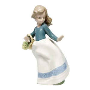 Nao By Lladro Nina Alicia Girl With Flower Basket