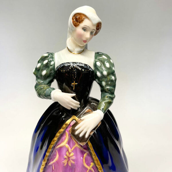 Royal Doulton Figurine Mary Queen Of Scots HN3142