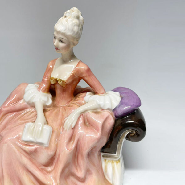 Royal Doulton Figurine Reverie HN2306