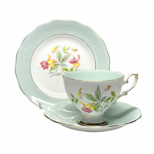 Royal-standard-fushia-flower-tea-trio-3057 Royal Standard Fushia Flower Tea Trio 3057