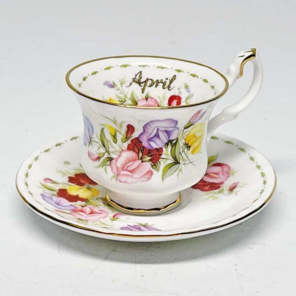 Royal Albert  Series Flowers of the Month Miniature Duo April