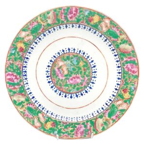 Chinese-rose-medallion-plate-canton-canton-period-19th Chinese Rose Medallion Plate Canton Period 19th