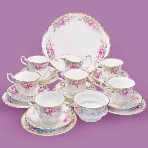 Royal Albert 21 Piece Autumn Roses Tea Set