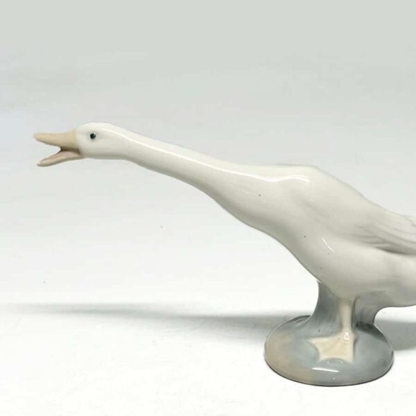 Lladro Honking Hissing Goose