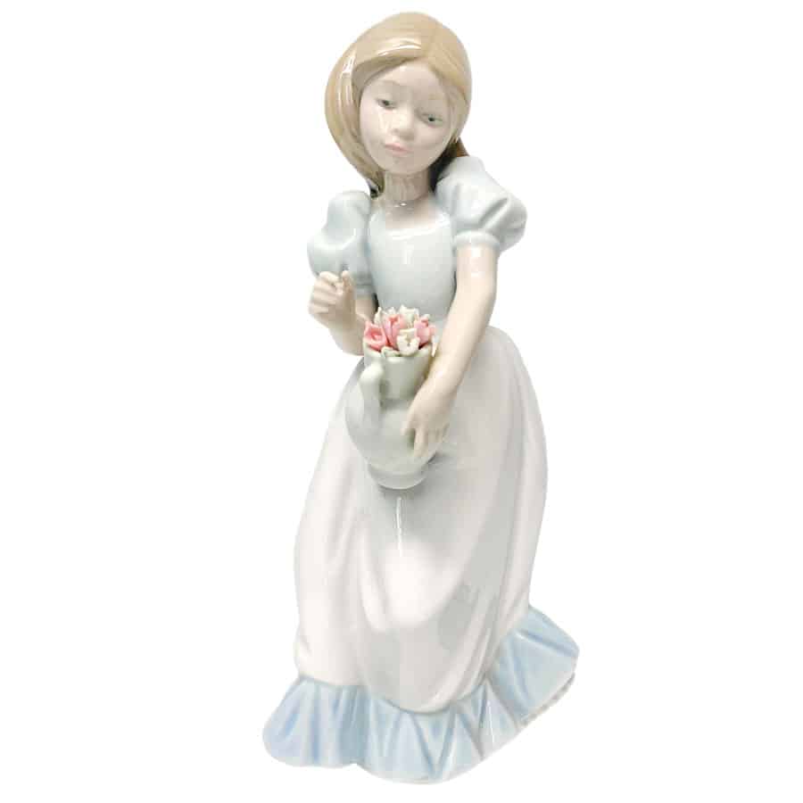 Lladro Nao Daisa Girl With Flowers - Clyde on 4th Antiques