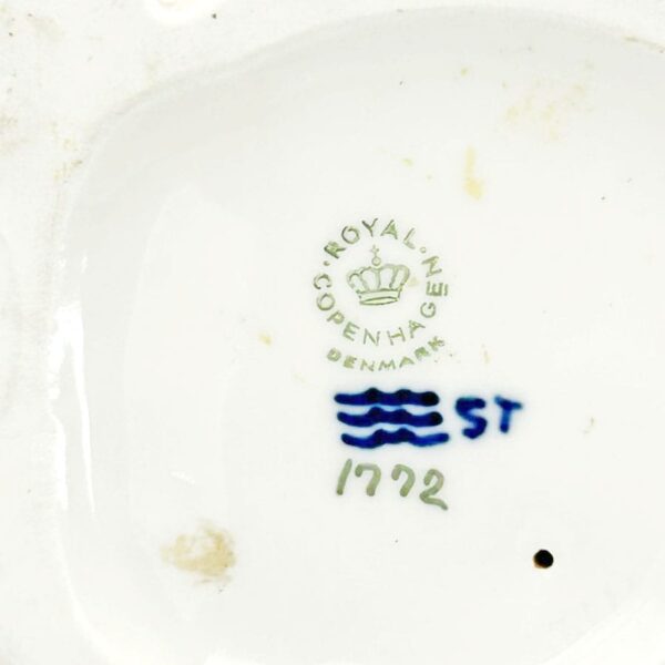 Royal Copenhagen Large Pekinese  1772