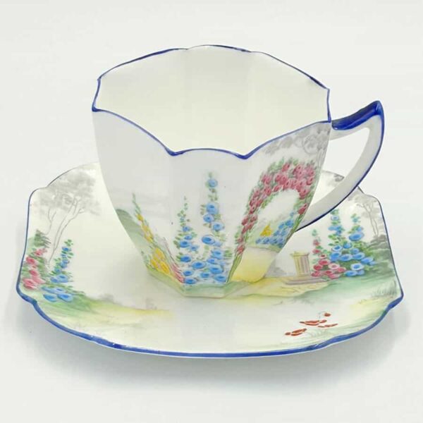 Shelley Queen Anne Garden Urn Demitasse Duo