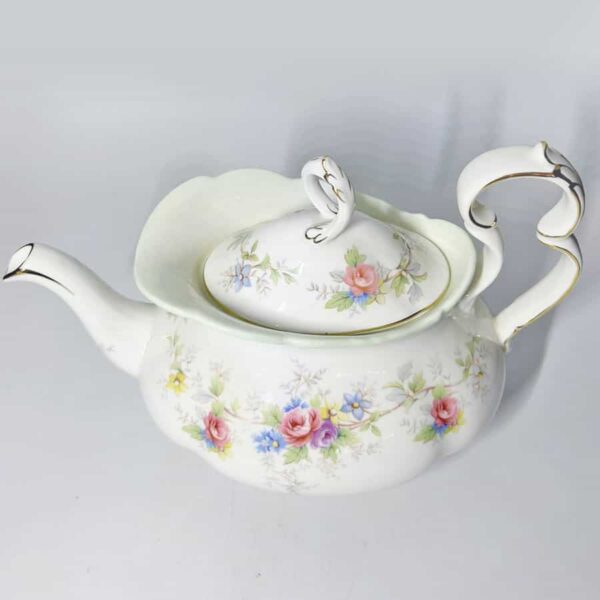 Royal Albert Victoria Colleen Large Tea Pot