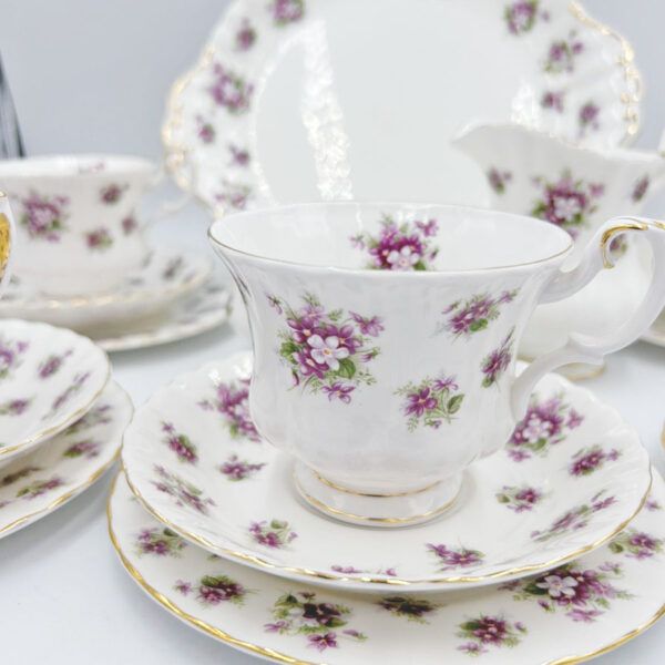 Royal Albert Sweet Violets Tea Set 21 Piece