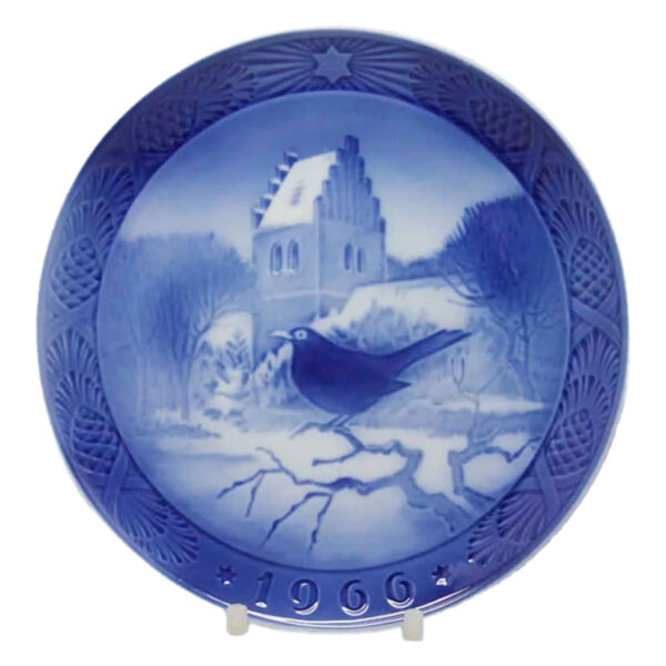 Royal Copenhagen Blackbird at Christmas Time Christmas Plate 1966