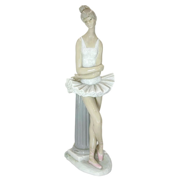 Lladro-Ballerina-Poised-In-A-Pensive-Move Lladro Ballerina Poised In A Pensive Move