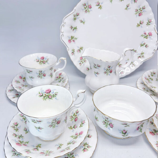 Royal Albert Winsome 21 Piece Tea Service