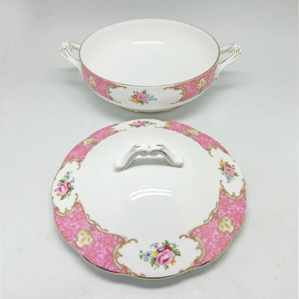 Royal Albert Lady Carlyle Vegetable Bowl and Cover