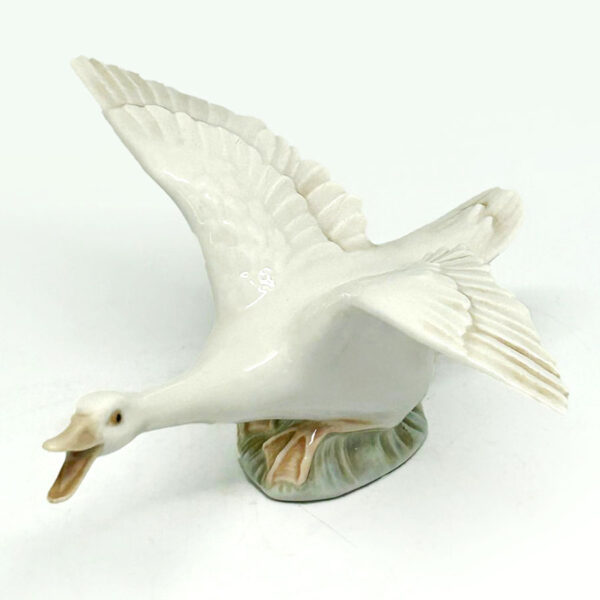 Lladro Duck On Base Landing