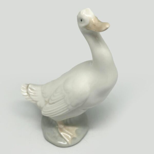 Nao Lladro Duck On Base Looking Up