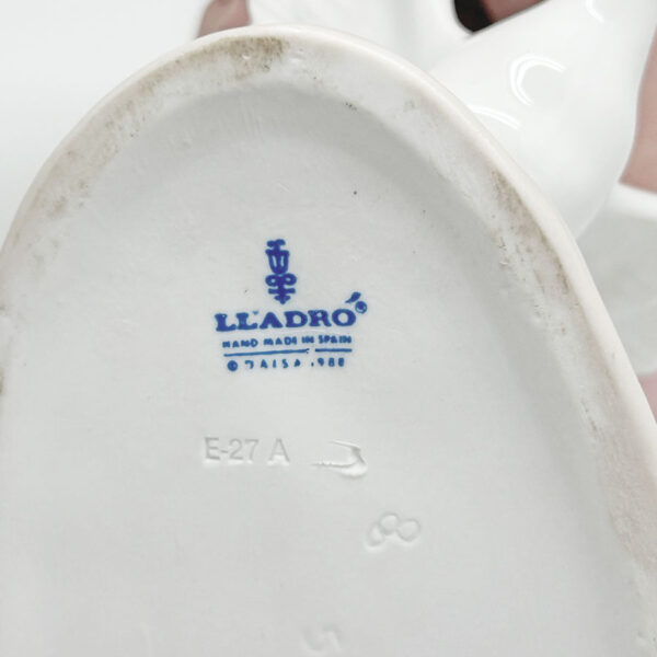 Lladro-figurine-wild-goose-chase-5553-4 Lladro Figurine Wild Goose Chase 5553