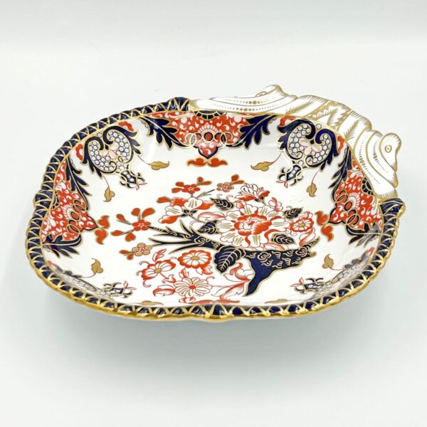 Royal Crown Derby Imari Pattern Shell Shaped Bowl  C1922