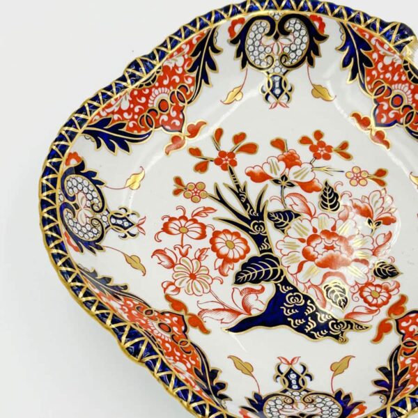 Royal Crown Derby Imari Pattern Shell Shaped Bowl  C1922