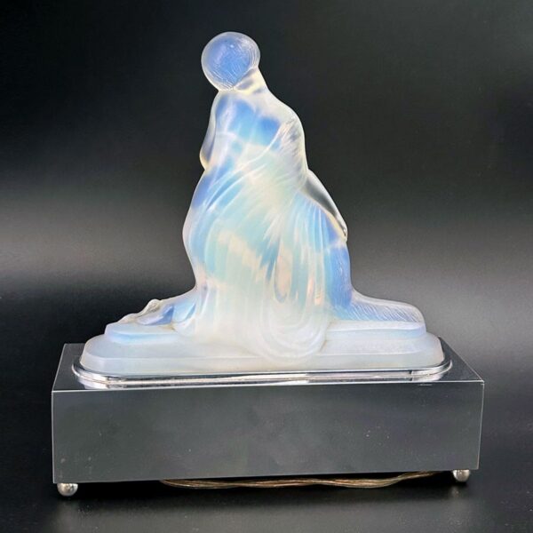 Art Deco Opalescent Glass Etling Figural Lamp Of A lady And Dog