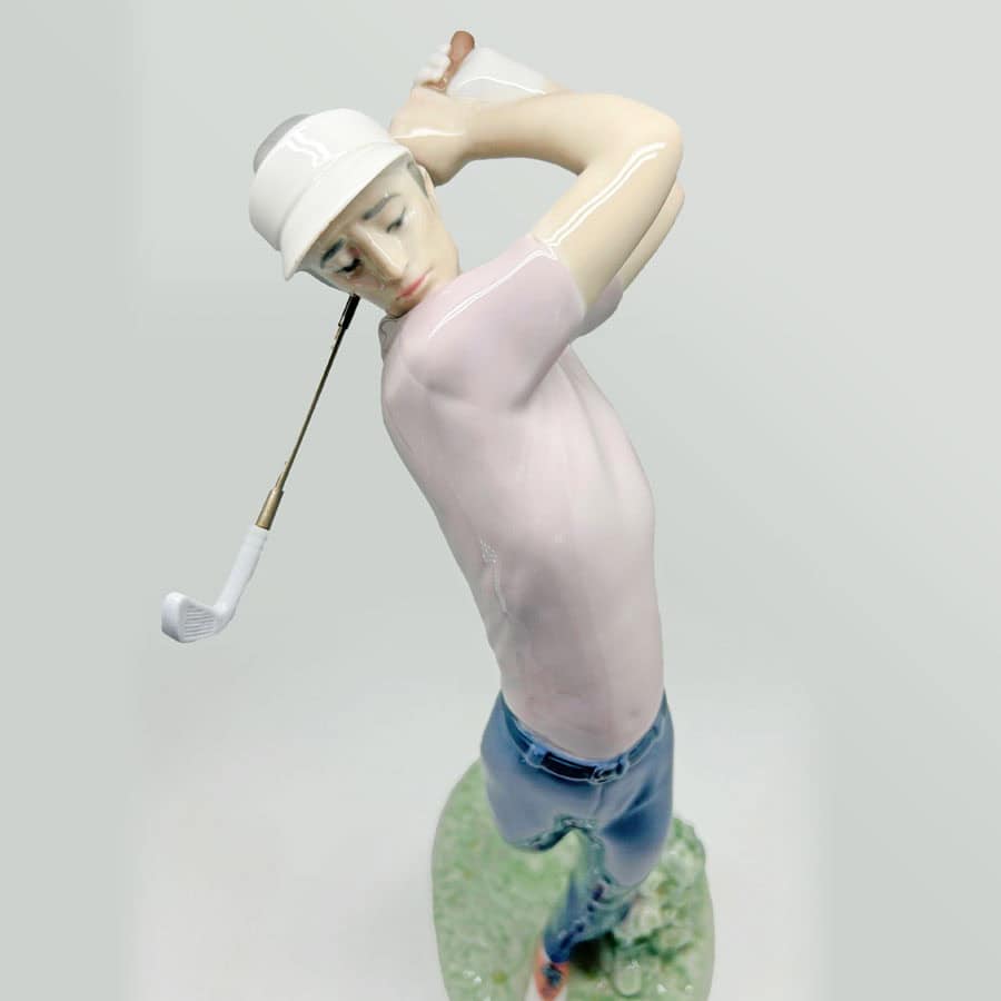 Lladro Male Golfer 6032 On The Green - Clyde on 4th Antiques