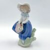 Lladro Pretty Pickings Figurine 5222