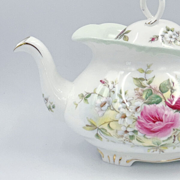 Royal Albert Memories Gainsborough Tea Pot C1970