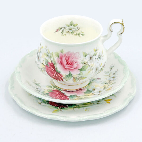 Royal Albert Memories Gainsborough Tea Trio C1970