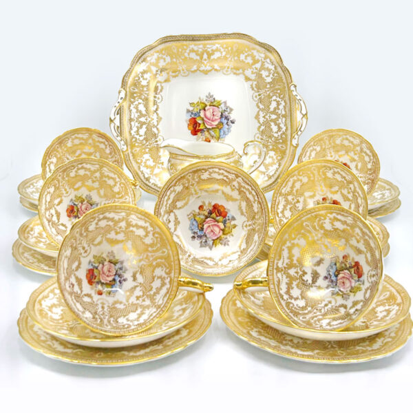 Aynsley Cabbage Rose 21 Piece Tea Set Signed Bailey