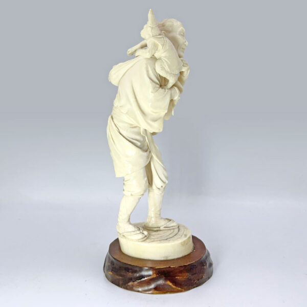 Japanese-ivorine-okimono-2 Superb Japanese Ivorine Okimono Of An Entertainer Meiji Period