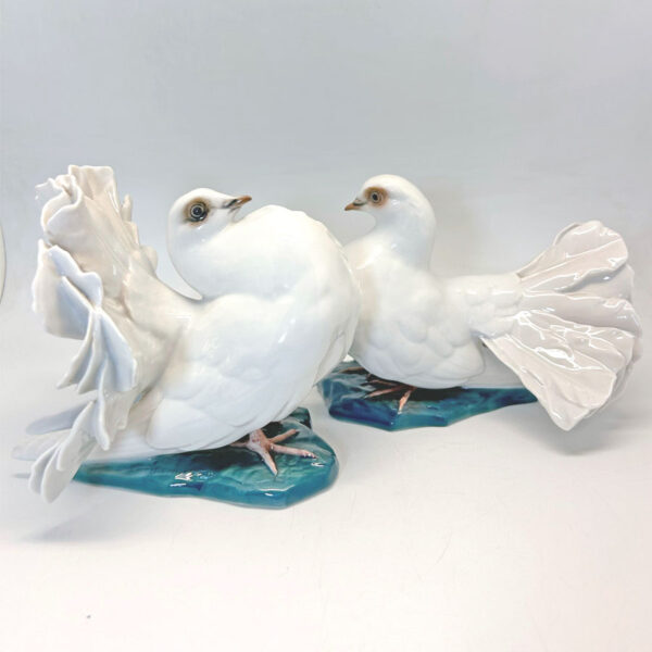 Rosenthal Pair Courting Doves Figurines Designed By Fritz Heinenreich C1950