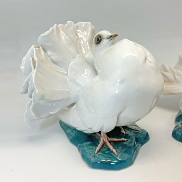 Rosenthal Pair Courting Doves Figurines Designed By Fritz Heinenreich C1950