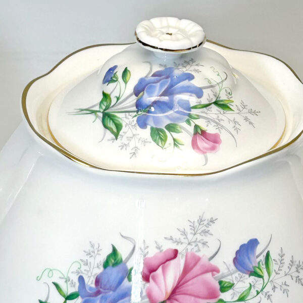 Royal Albert Sweet Pea Friendship Tea Pot
