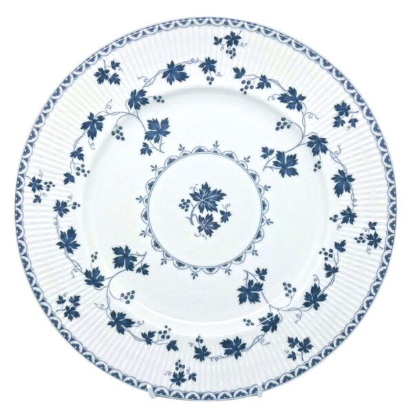 Royal Doulton Yorktown Main Plate 1013