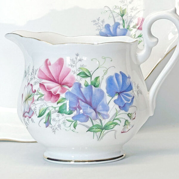 Royal Albert Sweet Pea Friendship 21 Piece Tea Service