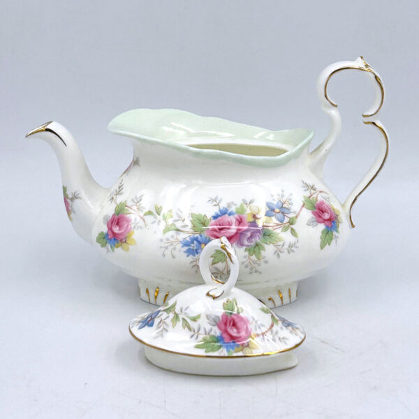 Royal Albert Colleen Victoria Bachelor Tea Set Tea For Two