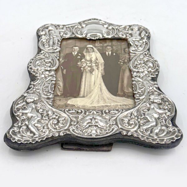 Hallmarked Silver Picture Frame With Cherubs London 1986