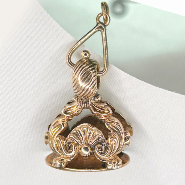 Victorian 9ct Gold Large Orante  Fob Seal