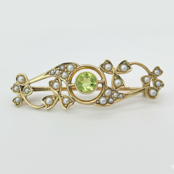 Edwardian 15ct Gold Peridot & Seed Pearl Brooch c1900