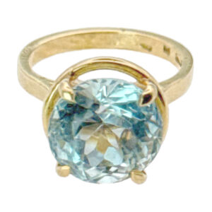 18ct Gold Aquamarine Dress Ring