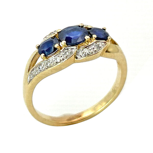 9ct Gold Sapphires Cluster Ring